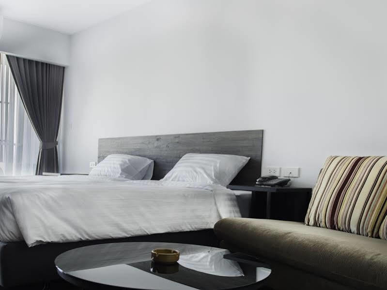 Winner Sriracha Serviced Apartment Сирача Экстерьер фото