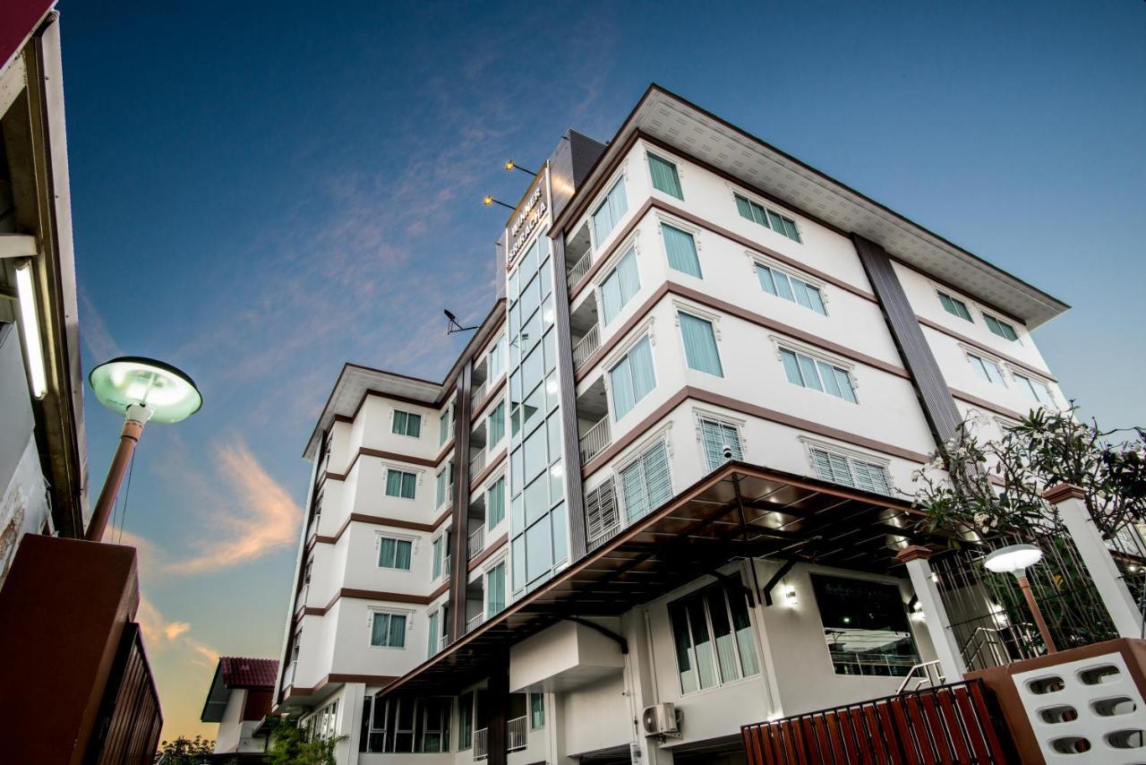 Winner Sriracha Serviced Apartment Сирача Экстерьер фото